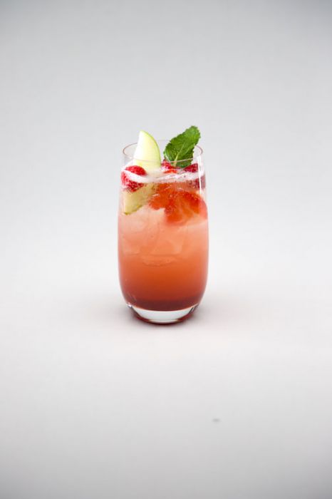 SPARKLING PINK SANGRIA